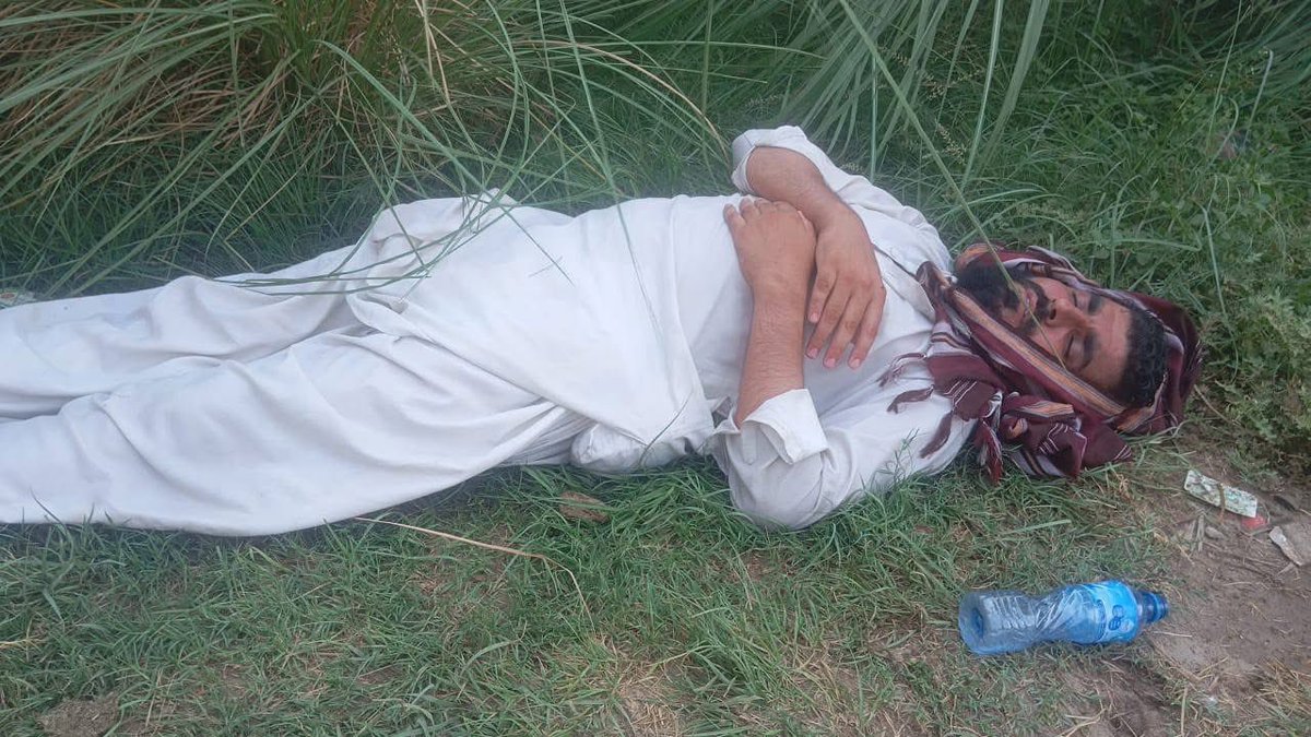 مولانا ہدایت الرحمٰن بلوچ کے قافلے کو روکنا قابل مذمت ہےبلوچستان کے حقوق کی آواز کو دبایا نہیں جا سکتا لانگ مارچ مکمل پر امن ہے اگر پنجاب میں جمہوری طریقے سے جدوجہد کرنے والے اہل بلوچستان کے ساتھ یہ سلوک کیا جائے گا تو کیا پیغام جائے گا ؟
مظفرگڑھ دریا چناب پل !
<a href="/MHidayatRehman/">Maulana Hidayat ur Rehman Baloch</a>