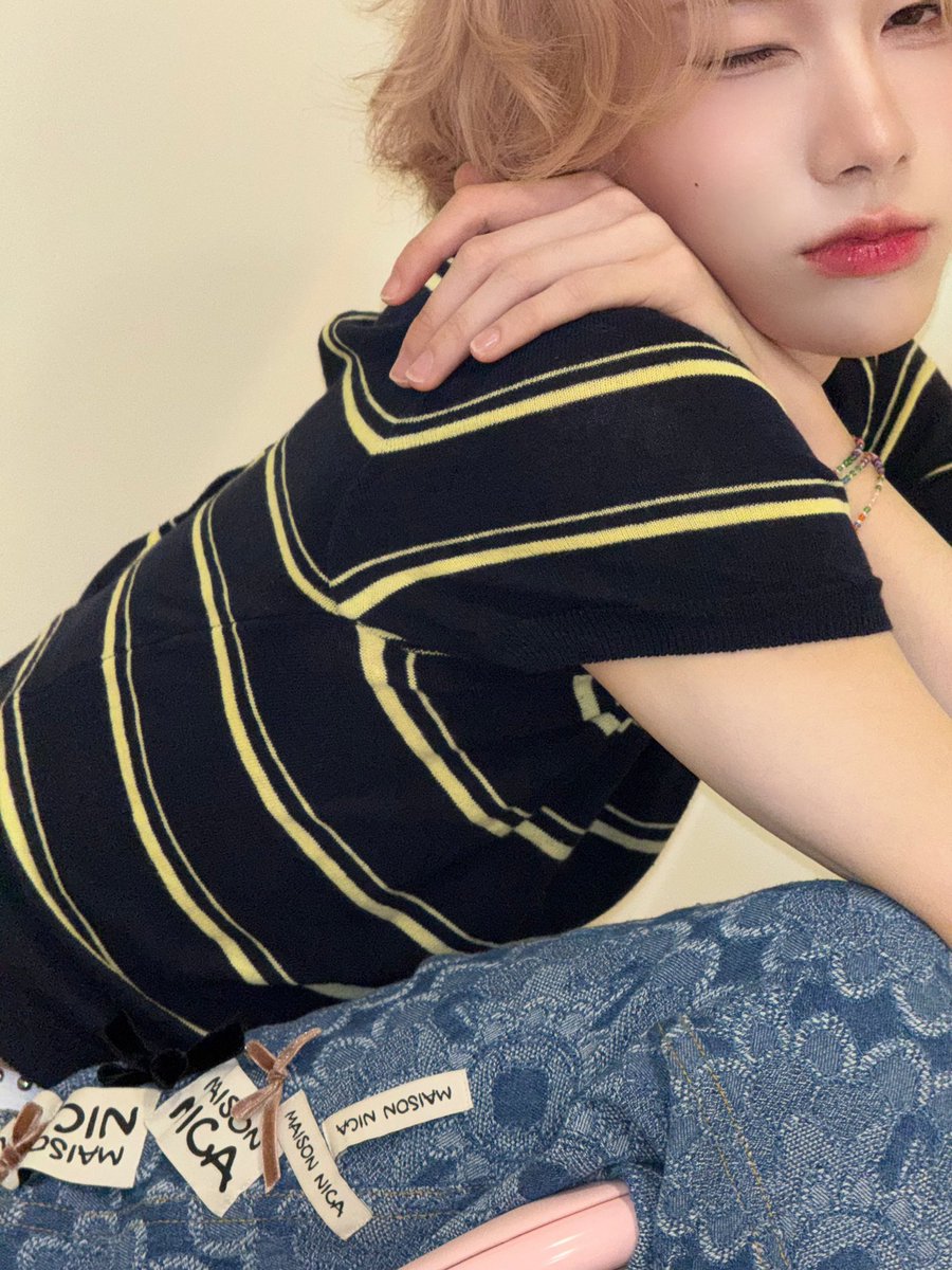 n_mn0o's tweet image. ポージングも切り取り方も天才🥲♡