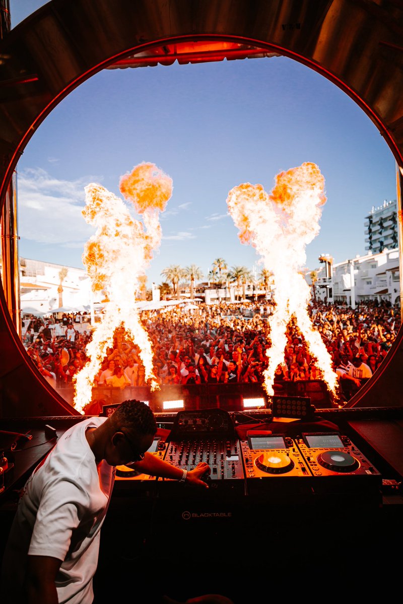 Shimza01's tweet image. Umlilo, uyashisa uzungawu lokothi 🔥