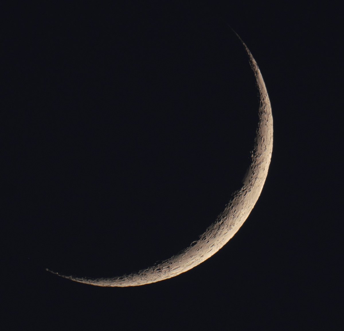 三日月様*.゜ 三日月 - Search / X