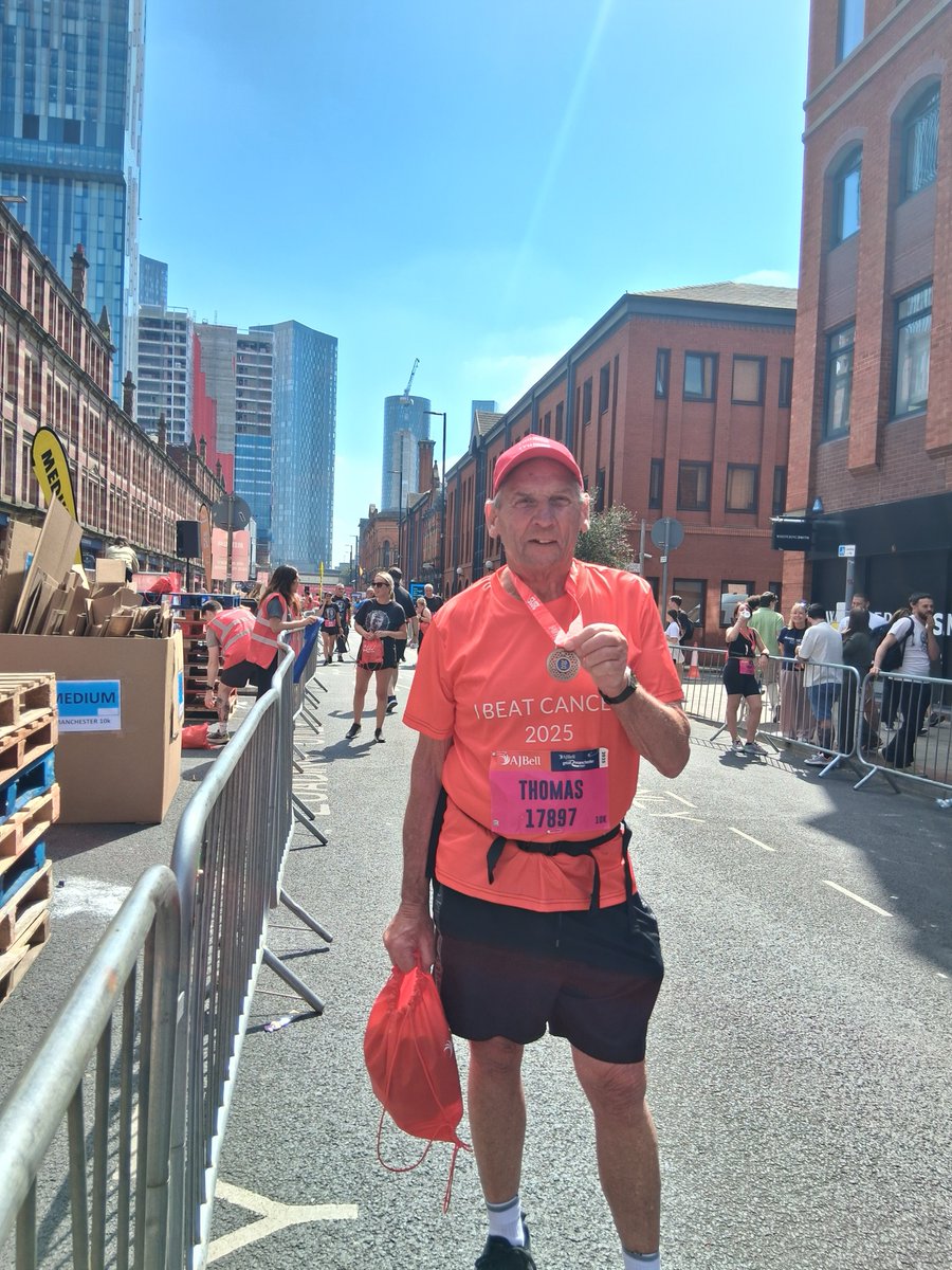 GM_Cancer's tweet image. Today on #WorldHeadAndNeckCancerDay, we’re proud to highlight Tom, a new volunteer passionate about giving back. His message: “Cancer can be beaten—if in doubt, get checked out.” Read about his cancer journey on his blog: thomastrumpscancer.blogspot.com
#GMHeadAndNeckCancer