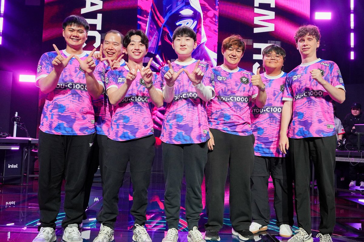 VALO2ASIA's tweet image. Paper Rex sweep BOOM Esports 2-0 to wrap up the second week of VCT Pacific Stage 2!
Bind 13-8 // Lotus 13-10
PRX extend their perfect run to 3-0, leaving BOOM still searching for their first win (0-3).