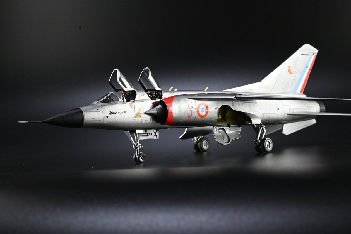 wingback_t's tweet image. 2か月ぶりの完成品、モデルズビット1/72ミラージュG8.01。モデルズビットのミラージュシリーズ最新作です(集合写真はF1だけスペシャルホビー)。
#72lab定例会