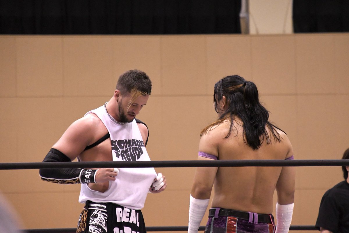 mm_a_mmm's tweet image. 2025.7.27
住友金属鉱山アリーナ青梅
#クリス・ブルックス 選手
#chrisbrookes
#正田壮史 選手
#ddtpro
ブルーベリーの汁を白いTシャツに飛ばしたらしい人🫐◝✩