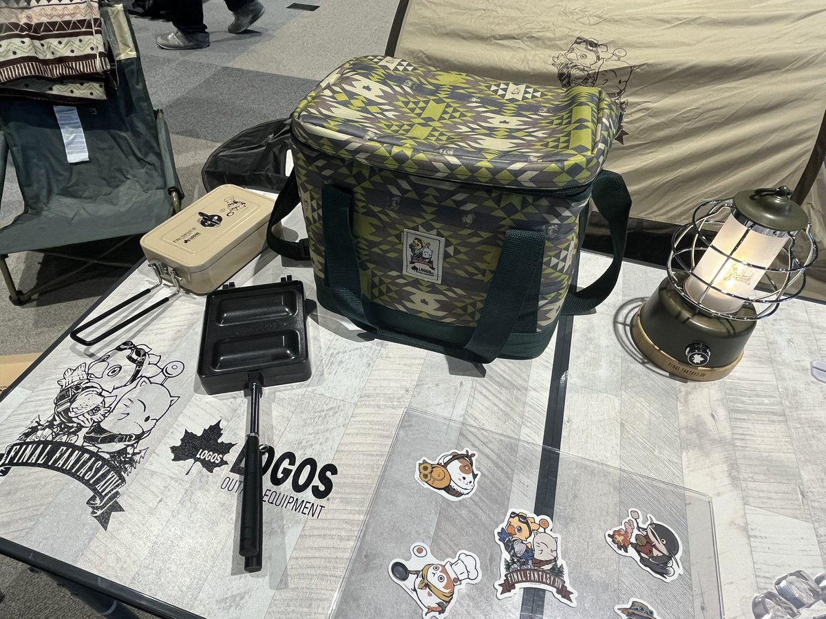 tayula75's tweet image. 前から欲しかったメテオマークの20面ダイスをお土産に貰えた嬉しさと、体験会の楽しさでテンションが上がって、帰りに色々買っちゃった!
でもひとめぼれしたステッカーを買い忘れたから、またスクエニショップに行かなきゃ…!