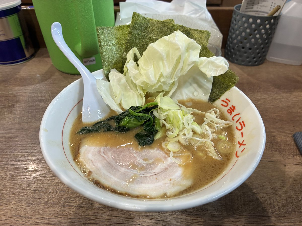 wowata_c's tweet image. 花火大会横目に食べてきた🍜