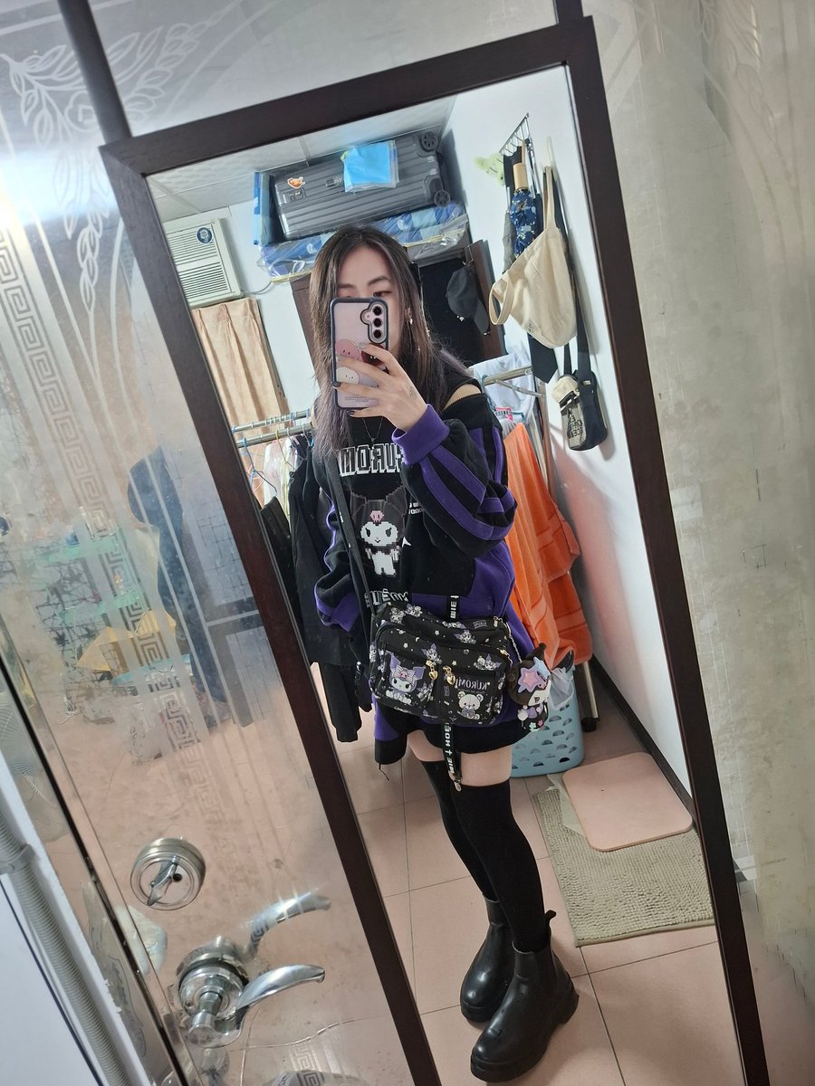 bwsren's tweet photo. 第一次女裝出門就獻給漫博了🥳 https://t.co/rAp9DtKxYL