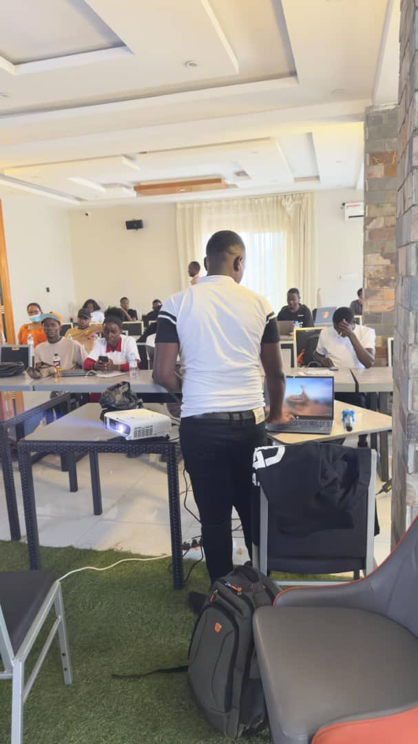 NefariiLightt's tweet image. Uganda 🇺🇬 was hit by a wave yesterday.
@SuiNetworkUG came through strong with its first IRL meetup.
Sui Move is taking over the continent and this is just the beginning.
We’re only getting started. @SuiMoveAfrica