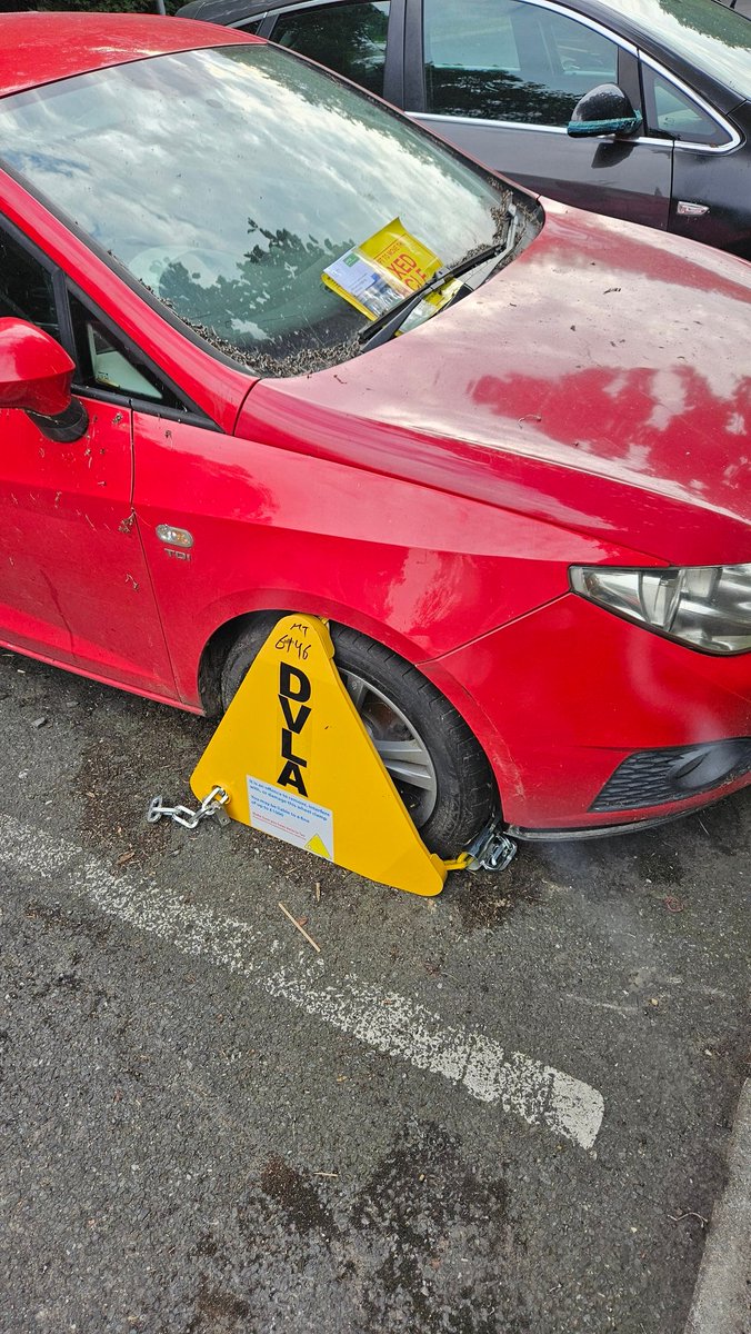 Very interesting at TMFC this morning, it seems cars WITHOUT TAX AND INSURANCE are getting clamped <a href="/BishopsfordRoad/">Bishopsford Road</a> <a href="/MarkGale/">Mark Gale</a> <a href="/Merton_Council/">Merton Council</a>