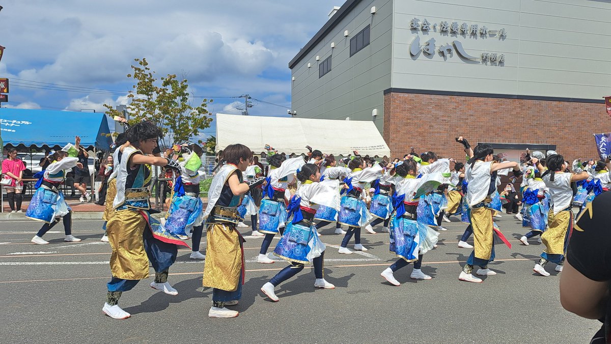 sugar1need4's tweet image. 運動会終わったあと…
小樽に行き「おたる潮祭り」ちらっと観に行って、泊まって
翌朝たまたま見つけたカフェで珈琲
そんで札幌行って久々博物館行って
帰路道中にたまたま見つけた江別の「えべつ北海鳴子まつり」でYOSAKOIみて
深川と旭川の間にある直売所?でゆでとうきび🌽買って帰ってきた……🚙