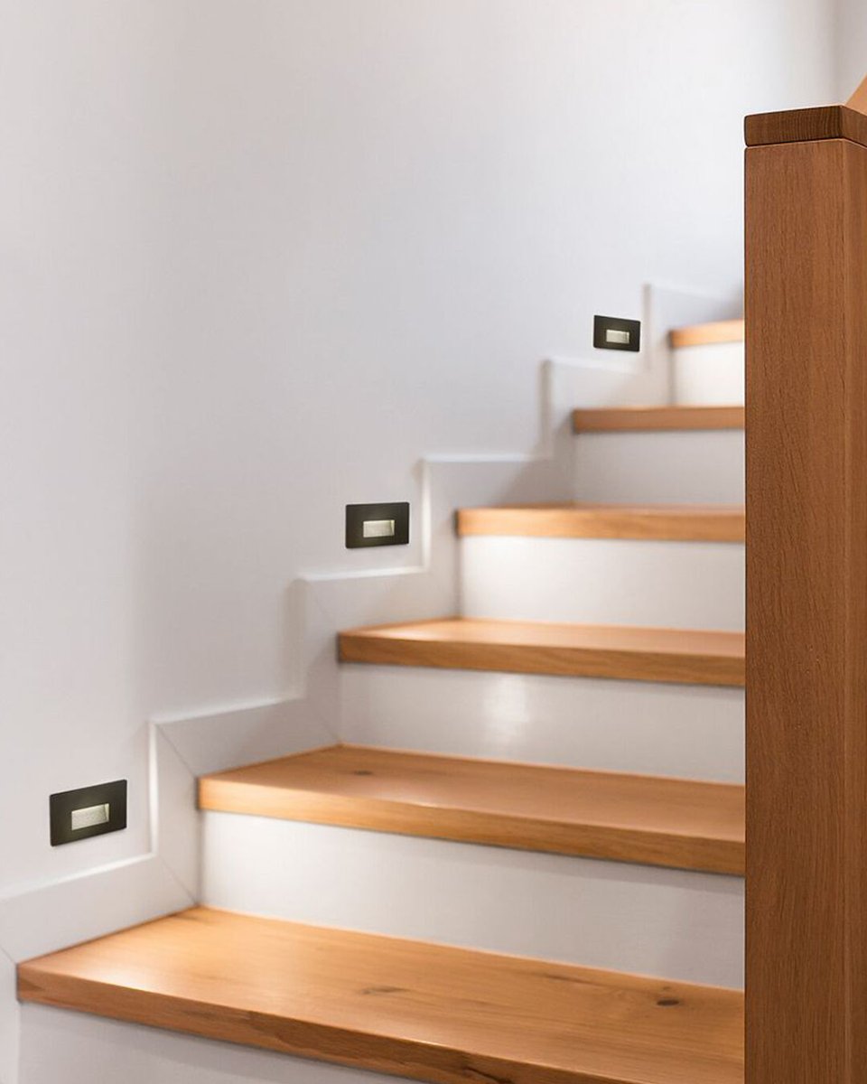 Modern waterproof LED stair lights with 3 color temperatures. Perfect for steps, decks and hallways. Sleek design meets serious function.
bit.ly/3FDh4FZ