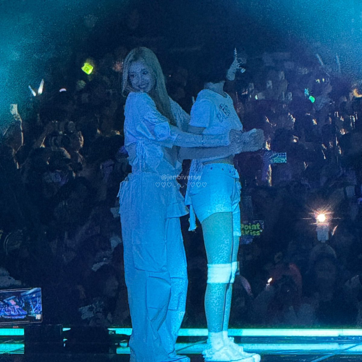 choijiwoopic's tweet image. UJUZ HELLLLO