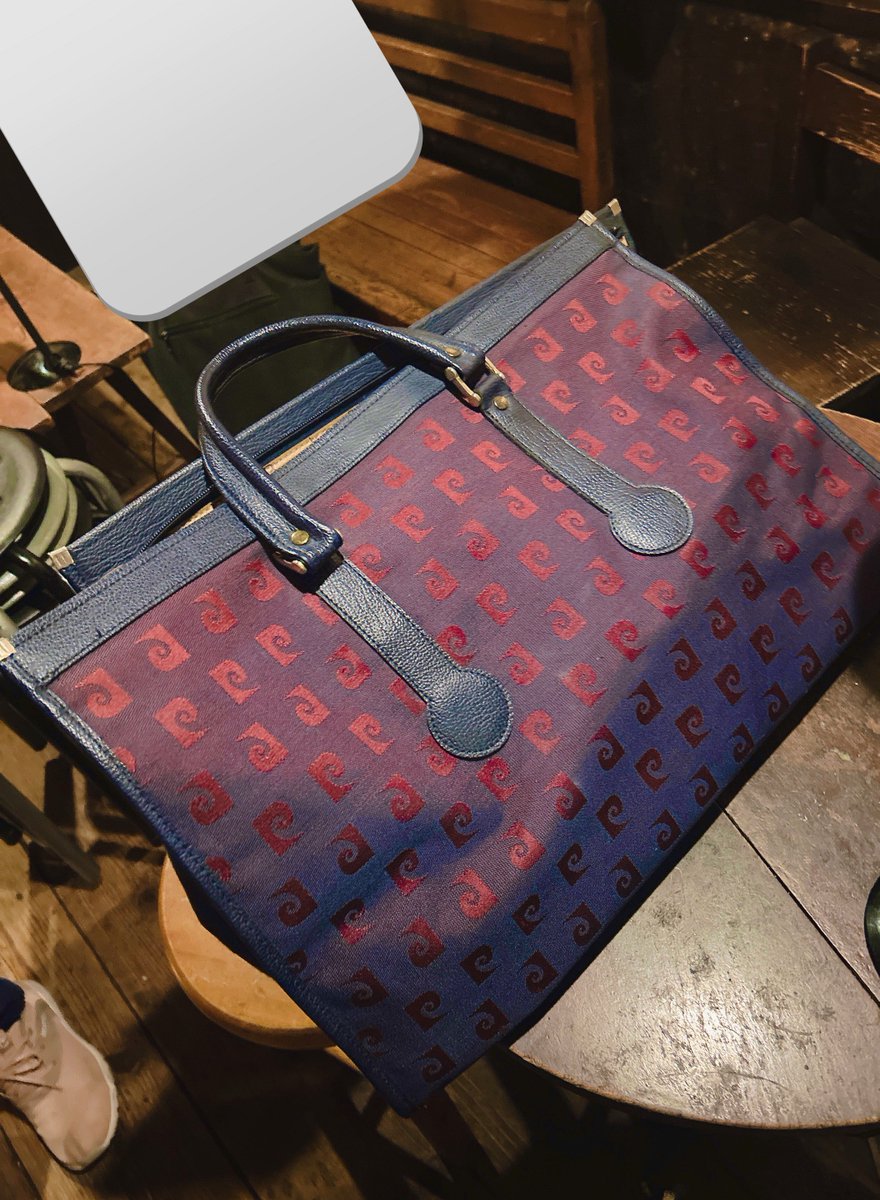 昨日はよるのひるね「ホラーと漫画とカルダンと」に行ってきて実に濃厚でした。呪さんは全身カルダンで（なぜかカツラも）…「P」マークの大きさや数が重要らしいです。お父さんの絵が興味深かったです。せっかくなので写真をレトロ加工しておきました。門田店長とのお話も楽しかったです♪