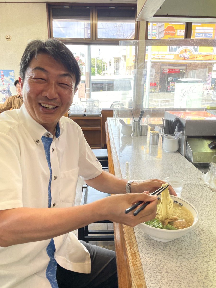 FurukawaNaoki's tweet image. 今日は一日、地元の皆様にご挨拶まわりをさせていただきました!
お昼は、いつもお世話になっている「らーめん くぼ田」さんでラーメンをいただき、元気をチャージ🍜
国道16号沿い・鶴ケ峰本町にありますので、ぜひお立ち寄りください!