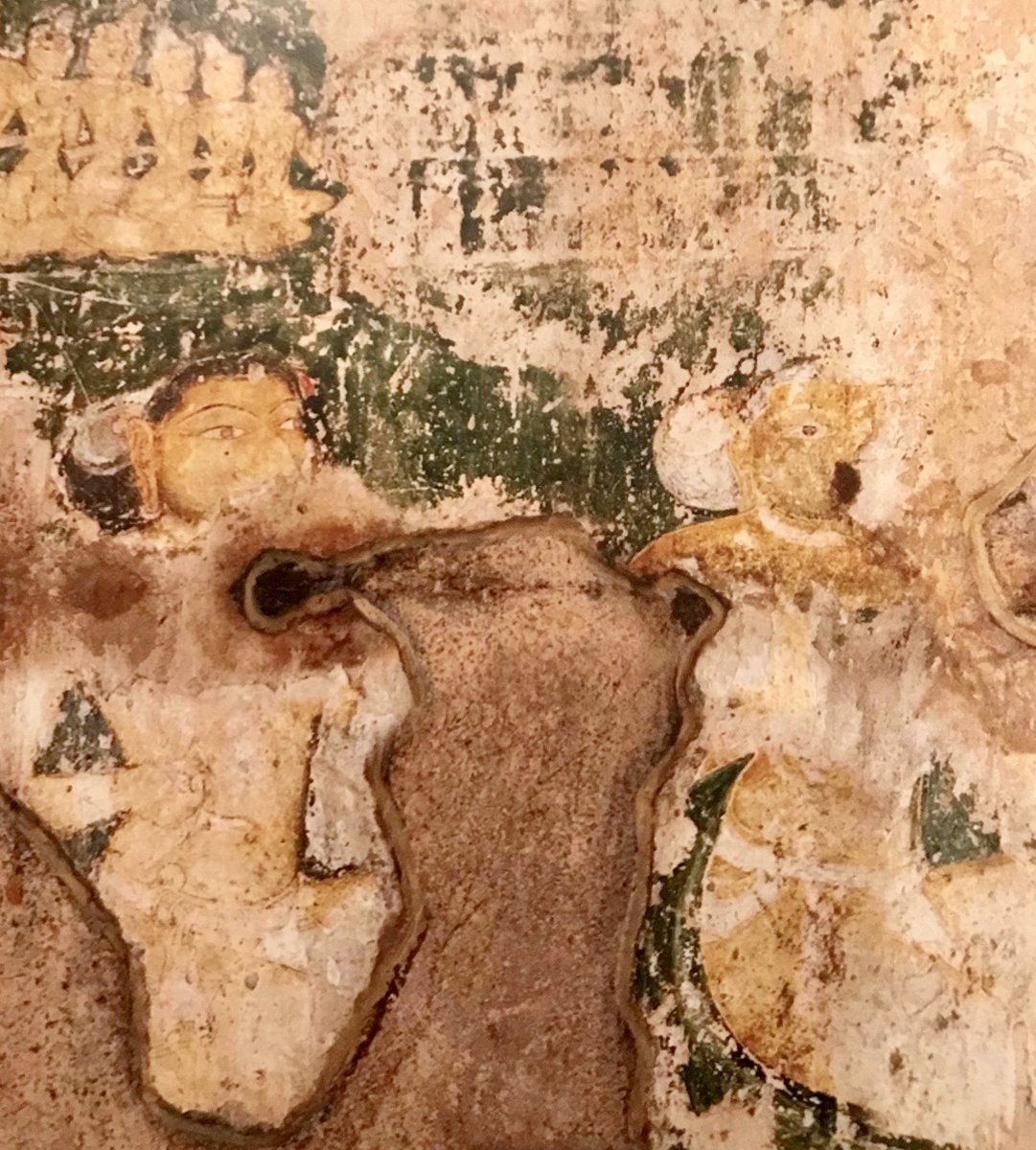 vicitracitta's tweet photo. Images of Rājarāja and Rājendra from the early 11th-century Peruvuṭaiyār temple at Tañcāvūr show how Cōḻa monarchs typically appeared—bearded, with a coiled knot of hair and elongated ears—an aesthetic shared with the wider populace. https://t.co/DkYiaT576A