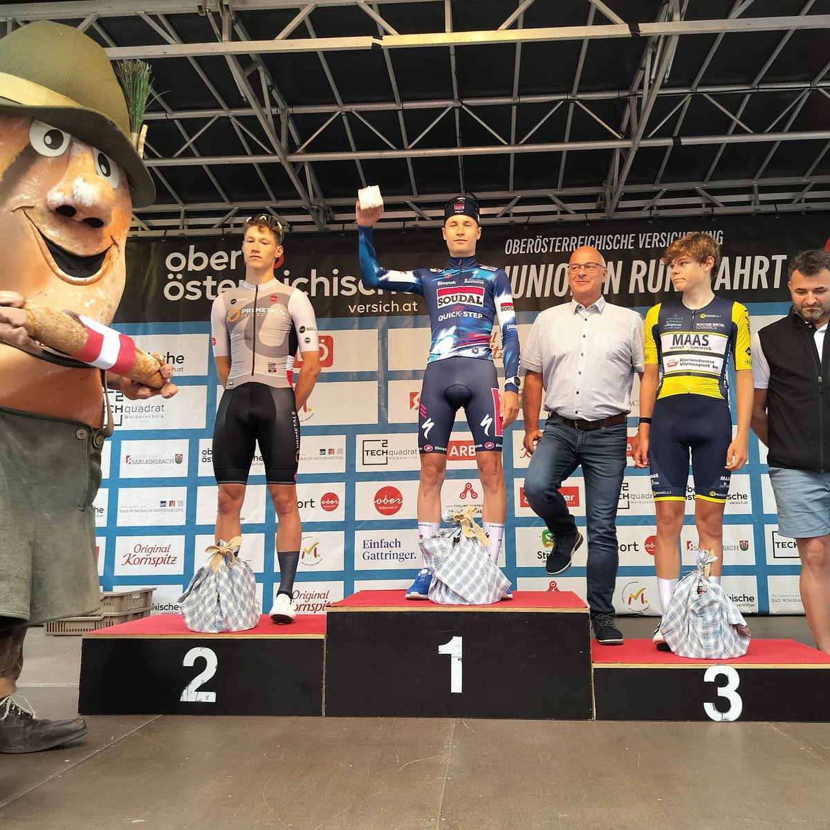 Maksymilian Matyasik soloed to his third win of the season on stage two of the Junioren Rundfahrt 💥

What a day for our U19 team - 9th victory of the year 💪
