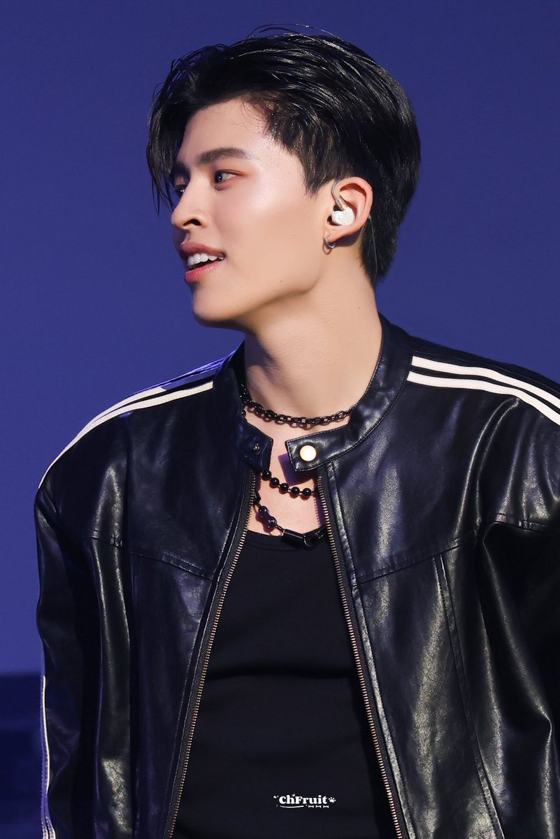 mightyIoki's tweet image. side profile tergila dipegang pond naravit