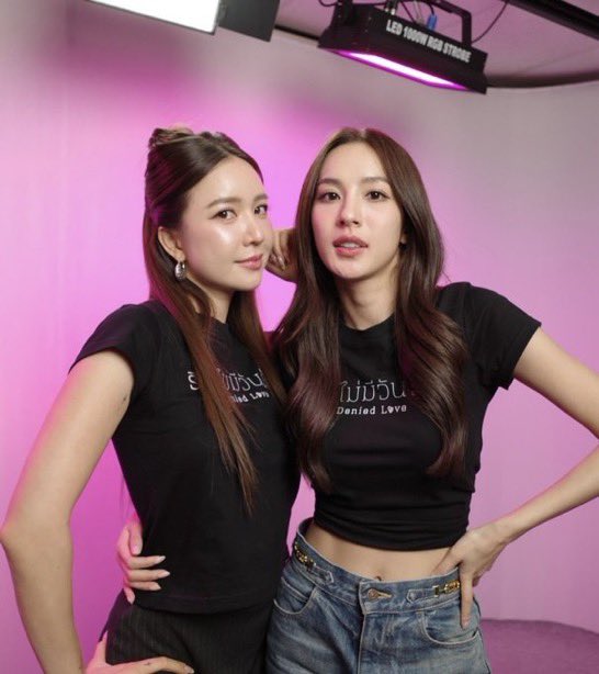 Wbfaye99's tweet photo. THANK YOU THAILAND https://t.co/BdnjFNUKwf