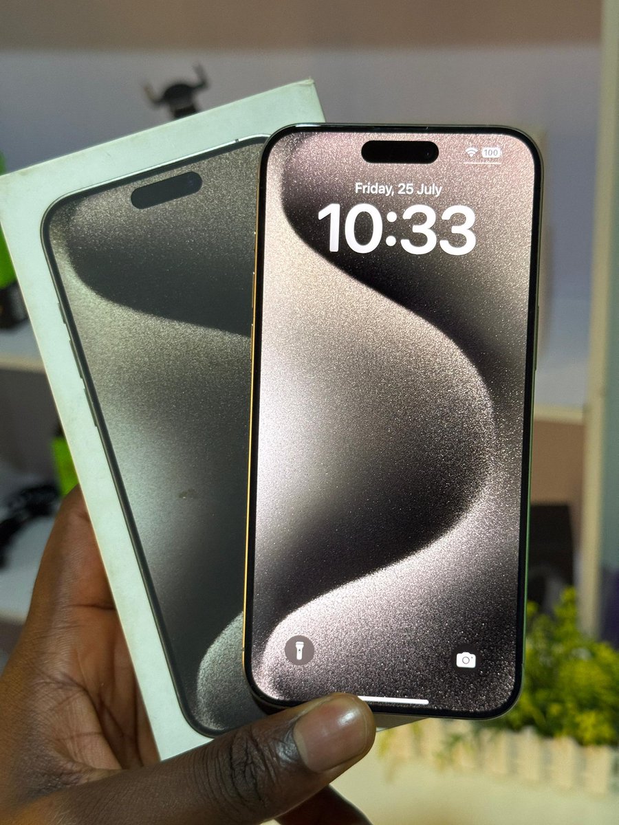 Dhonlekzy's tweet image. For Sale
iPhone 15 Pro Max
256Gig
Natural Titanium
Sim lock
Battery health 88%
Neatness 98%
N850,000.
Distressed Sale. #declutter