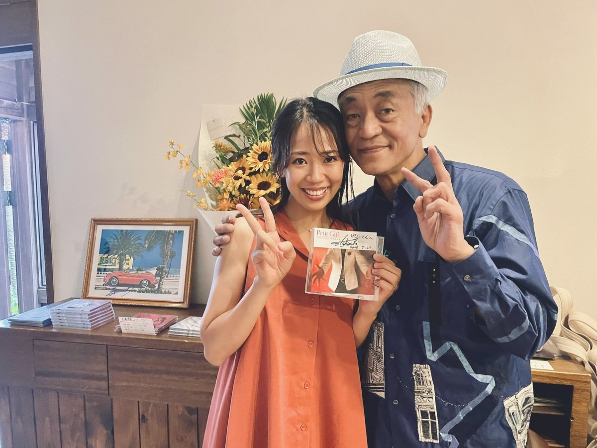 サーカスの叶高さんのバースデーライブに今年もお邪魔しました🎂去年の共演をきっかけにお世話になっていて、今日も優しさに溢れた音楽に心揺さぶられました🥹いつかまた一緒に歌いたいな〜ｶﾞﾝﾊﾞﾙ!💓

去年の共演時と今日の写真載せます📸

明日からも笑顔で過ごしましょー！！
麗でした😆🌻