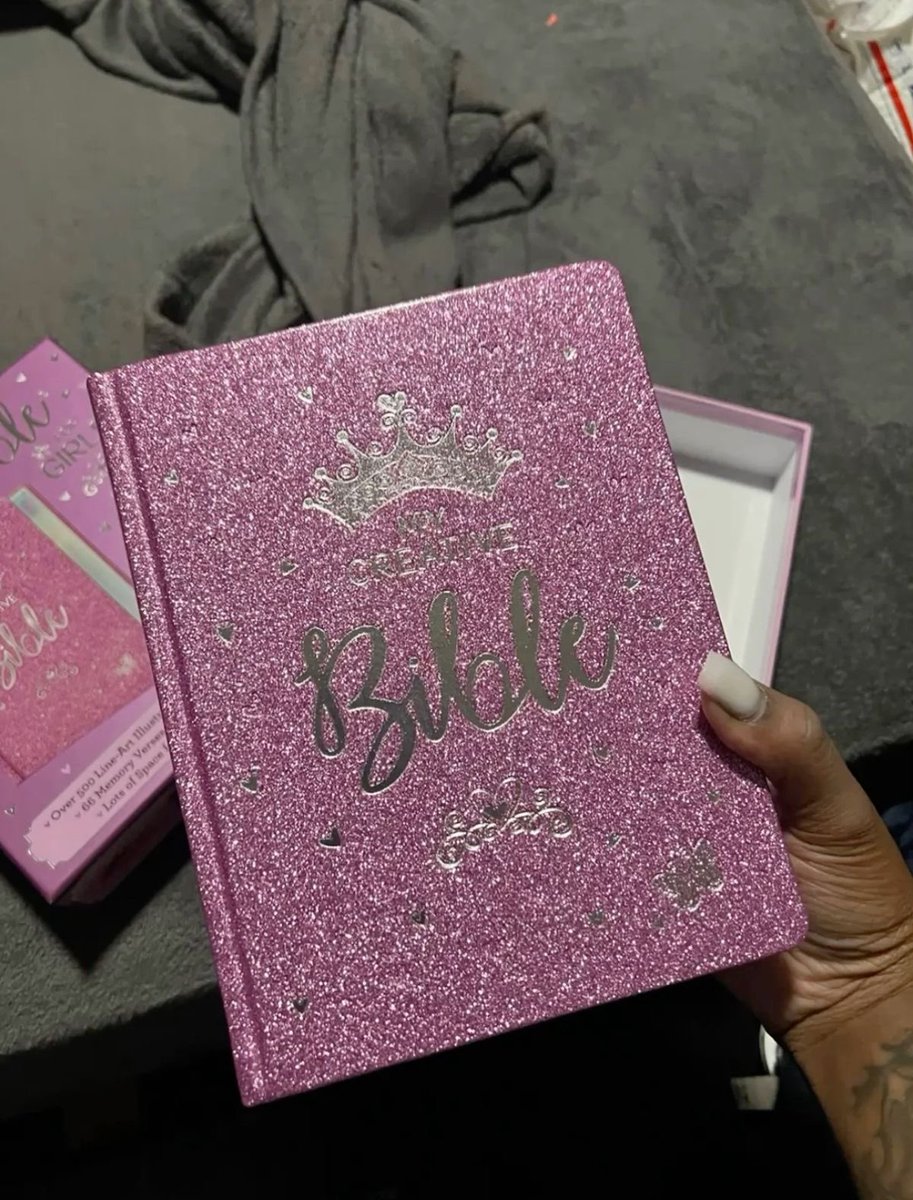 theescostore's tweet image. This Bible will be stocked in less than 2 weeks and you can now preorder. Help me repost this🥹
Available in pink and purple cover♥️