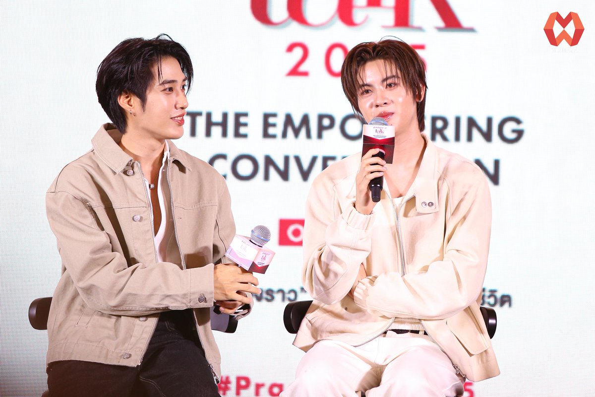 webmixmaya's tweet image. "เติ้ล-เฟิร์สวัน" ระหว่างร่วมงานงาน Praew Talk 2025 "The Empowering Conversation" กับหัวข้อ Talk: พลังแห่งการซัพพอร์ต
#TLE_mtm #Firstone
#TleFirstone #เติ้ลเฟิร์สวัน
#Praewtalk2025xTleFirstOne
#Praewtalk2025