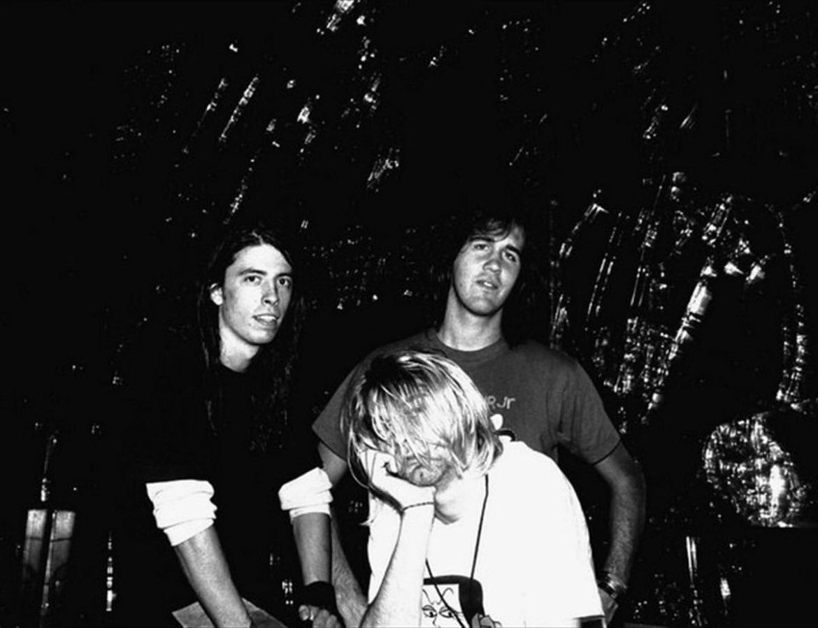 hourly_cobain's tweet image. 