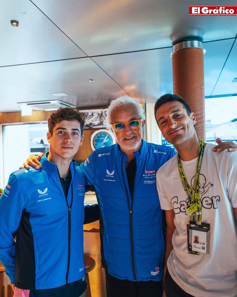 elgraficoweb's tweet image. A VER SI LES TRAES SUERTE, CAMPEÓN DEL MUNDO 🇦🇷🤞🏻
✅ Lionel Scaloni, presente en el paddock de la Fórmula 1 junto a Franco Colapinto y el número uno de Alpine, Flavio Briatore.
🔜 La carrera, a las 10.