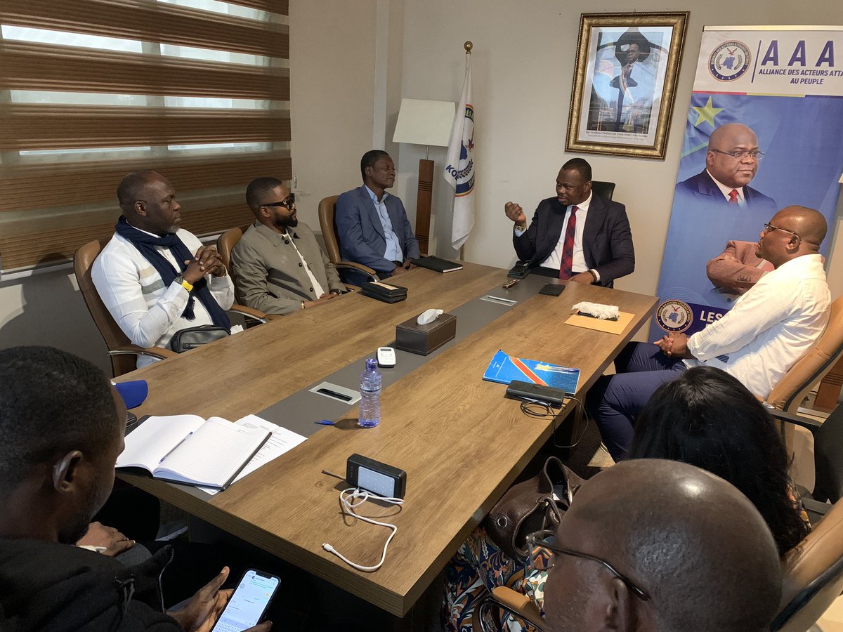 Chadrack-PLISTO NGOY ⚖️🦅 (@drackngoy4) on Twitter photo #RDC| #POLITIQUE | #ADESCO
L’infatigable secrétaire général du parti #ADESCO, monsieur #Dan_Marshall_MUBENGA, a tenu ce samedi 26 juillet 2025 une réunion d’échange sous l’impulsion de l’autorité morale du parti, SEM <a href="/TonykankuShiku7/">Tony Kanku Shiku</a> , avec la commission chargée de #RDC| #POLITIQUE | #ADESCO
L’infatigable secrétaire général du parti #ADESCO, monsieur #Dan_Marshall_MUBENGA, a tenu ce samedi 26 juillet 2025 une réunion d’échange sous l’impulsion de l’autorité morale du parti, SEM <a href="/TonykankuShiku7/">Tony Kanku Shiku</a> , avec la commission chargée de