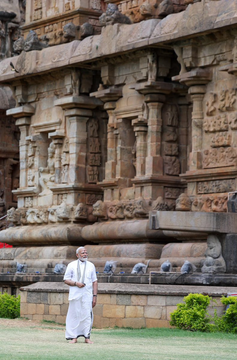 sambitswaraj's tweet image. PM Shri @narendramodi Ji offers prayers at the Gangaikonda Cholapuram Temple in Tamil Nadu.
#PMModiInTamilnadu