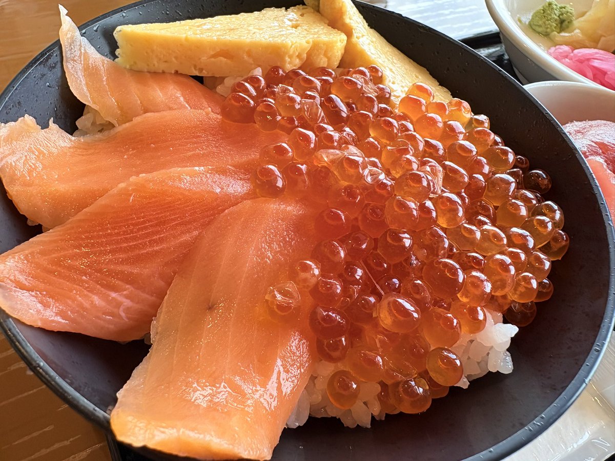sayaminichip's tweet image. こんばんもーにん⭐️

あさーふは、また貝殻しか釣れなかった🥹

終わってから、ららみゅうに行ってサーモンといくら丼✨