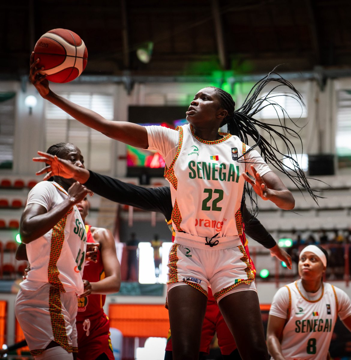 NDIOMA KANE WAS ON A DIFFERENT LEVEL vs. GUINEA 👀🔥

20 PTS
7 REB
5 BLK
4 STL
3 AST

#AfroBasketWomen