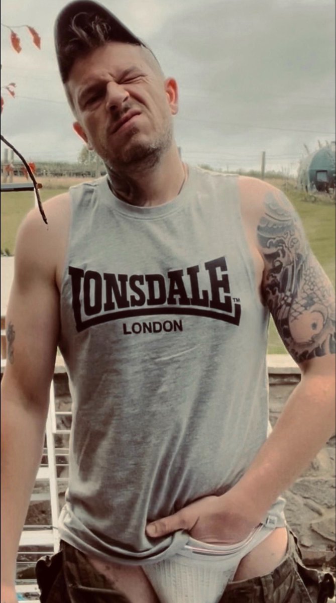 I could , like many tell you how to hack the system  so you can see your free porn.   Or ……..leave you with the 2 options. 

Elons 8 dollars a month 
Or my Onlyfans 4dollars a month 

When life gives you lemons