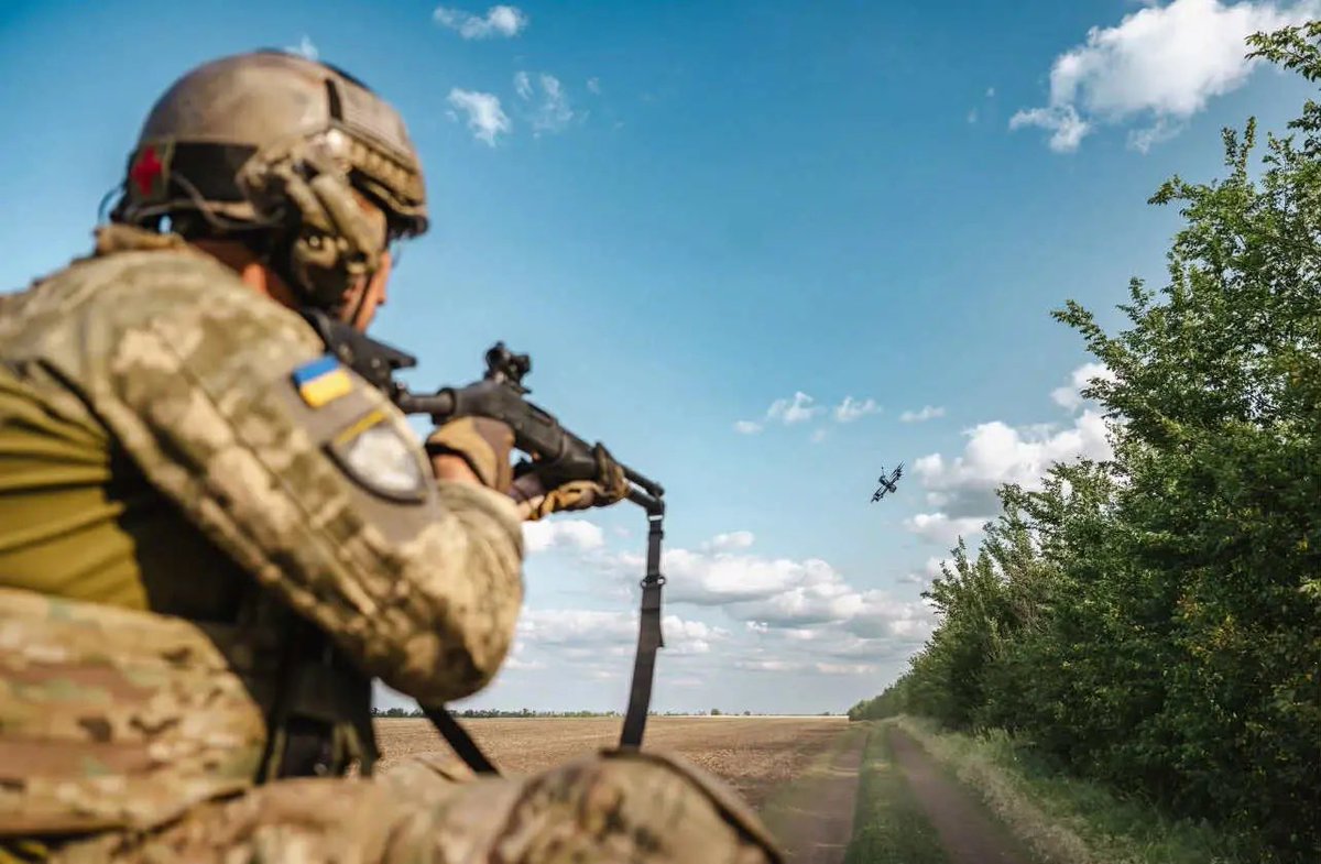 eastern_variant's tweet image. ⚔️ На Луганщині противник знову йде в штурми
«На Луганщині противник знову штурмував в районі Греківки. Загалом на Лиманському напрямку ним здійснено 16 атак. У смузі нашої відповідальності росіяни завдали вчора авіаційного удару», — повідомив начальник Луганської ОВА Олексій…