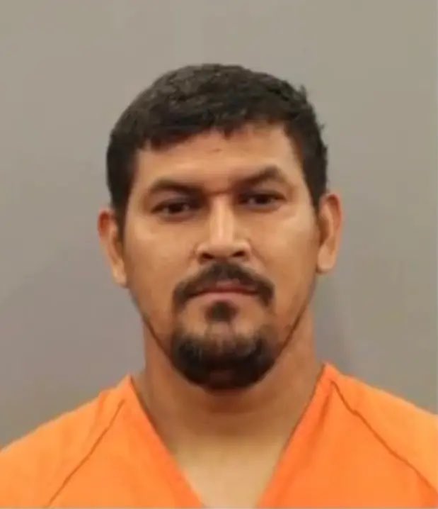 🚨ARRESTED🚨

Three illegal aliens from El Salvador were arrested in Houston after allegedly trying to meet minors via the dating app Jaumo in a sting. 

37‑year‑old Abner Ruiz, 30‑year‑old Erick Menjivar, and 33‑year‑old Carlos Gomez now face online solicitation of a minor and