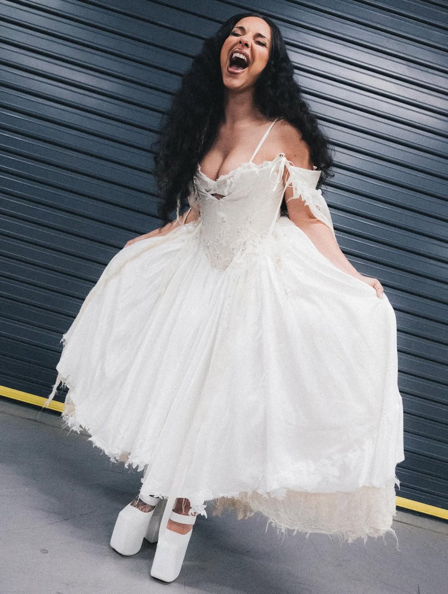 jadeupdatespt's tweet image. A IT girl do universo✨☄️💫🪐
