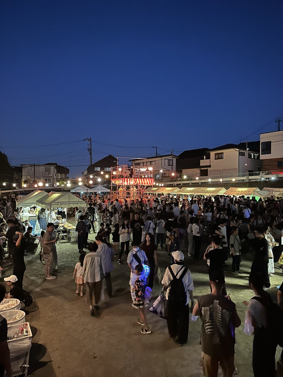 TetsuoFujishiro's tweet image. 【週末は…】
地域の夏祭りへ!
暑い中での準備、本当に頭が下がります。
暑い、熱いシーズンはまだまだ続きます!
#神奈川区
#夏祭り
#盆踊り
#神奈川音頭
#ふれあいを大切に