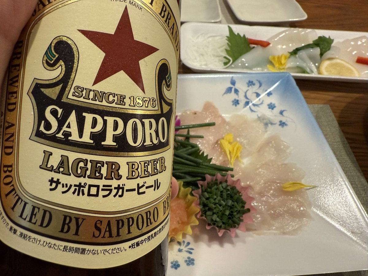 DAKA1975's tweet image. 今夜の晩酌の肴は1000円のフグ刺しと500円の赤イカの刺身
お飲み物はもちろん赤星
れあんとあみんには大好きなマグロ🍣
刺身もビールもポイ活塾のノウハウで稼いだポイント払いだから実質無料🆓
#赤星 #チワワ #ポイ活塾