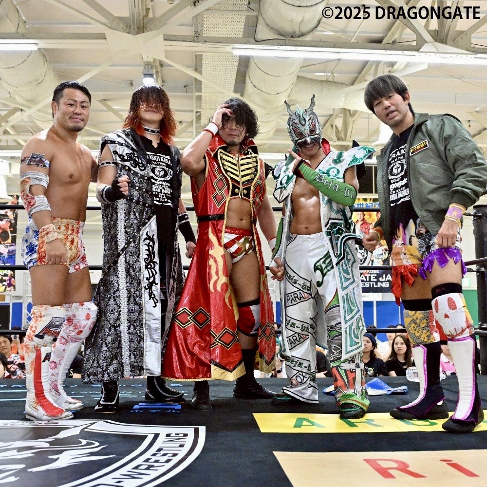 ssm_yokosuka046's tweet image. 神戸大会ありがとうございました!
試合前後の記憶が曖昧ですが、メインはネットワークの副音声解説でした🎤
見逃し配信で是非ともチェックして下さいね💁🏻♂️
#DRAGONGATE #DragonGateNetWork