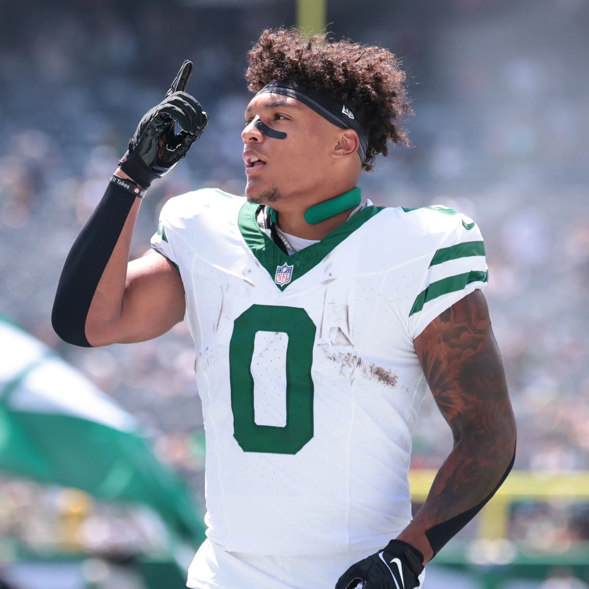 JetsRoundtable's tweet image. Jets RB Braelon Allen had a BIG day at camp 4β£ ..π
A TRUE X-factor , whether catching or running , he will provide the STABILITY this offense needs as well as DYNAMIC playmaking βοΈ
#JetUp ππ