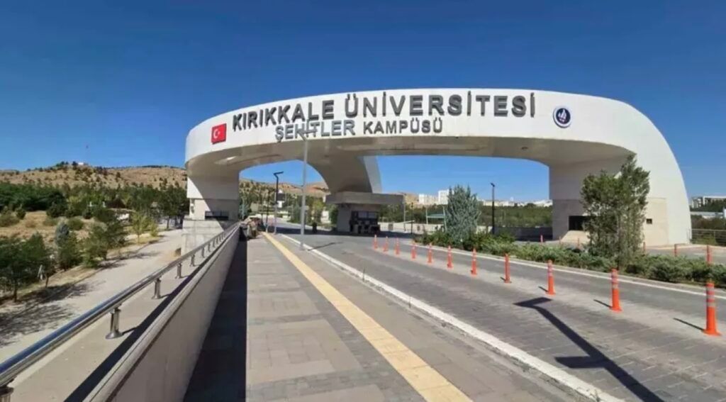 Prof. Dr. Beşir Atalay’ın adı Kırıkkale Üniversitesi kampüsünden kaldırıldı

velev.news/gundem/prof-dr…
