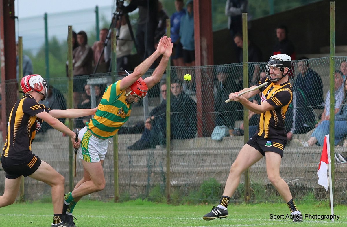 LimerickFanPage's tweet image. Limerick hurling star Barry Nash makes a spectacular block-down with his hands for South Liberties during their Lyons of Limerick, County Premier Intermediate Hurling Championship Round 1 match against Garryspillane in Bruff yesterday evening.
(c) Sport Action Photography