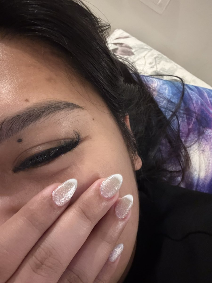 iamalysamae's tweet photo. Parang di na dentista work ko, nag pa nails pa hahahahaha https://t.co/8IAzJ3BKII