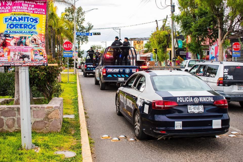 quierotvags's tweet image. Con motivo de la Feria de los Chicahuales 2025, el Gobierno de Jesús María reforzó operativos de seguridad en todo el municipio, con apoyo de corporaciones estatales, federales y municipales, garantizando presencia permanente y atención inmediata.
#quierotvags