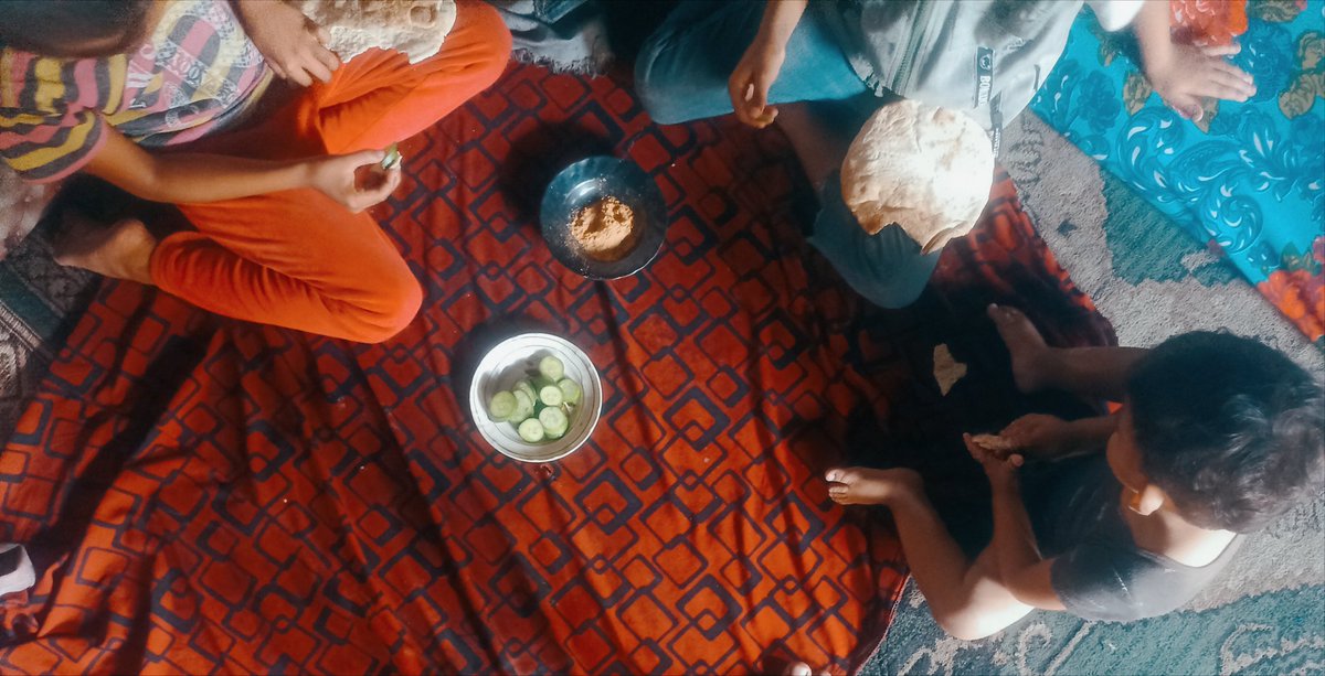 Our children’s meal is just bread and a cucumber. War stole their childhood, and hunger became normal.
Help us with a bite that saves their hearts before their stomachs.
#Gaza #Displaced #Donate

📌 Donate here
chuffed.org/project/126329…