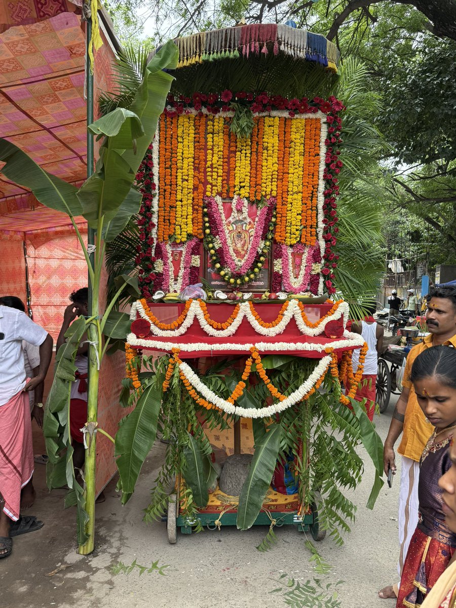 Shivani_AAP's tweet image. आज मुझे सुधार कैंप स्थित ओम शक्ति मंदिर में कलश पूजा में शामिल होने का सौभाग्य मिला।
सुधार कैंप की सभी महिलाओं द्वारा श्रद्धा से आयोजित यह पूजा बहुत खास रही।