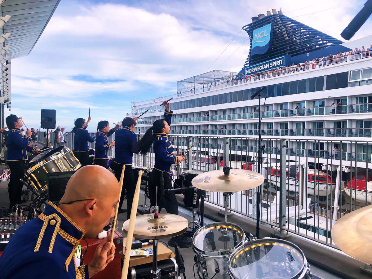 DRUM PERFORMANCE 鼓和-CORE- (@corepercussion) on Twitter photo 今日は、東京国際クルーズターミナルにて 客船「NORWEGIAN SPIRIT」の出港演奏を担当させて頂きました!ありがとうございました!
素敵な旅を! Bon Voyage👋
#鼓和 #core #pearldrums #pearladamspercussion #evansdrumheads
<a href="/Cruise_Terminal/">東京国際クルーズターミナル【公式】</a> 今日は、東京国際クルーズターミナルにて 客船「NORWEGIAN SPIRIT」の出港演奏を担当させて頂きました!ありがとうございました!
素敵な旅を! Bon Voyage👋
#鼓和 #core #pearldrums #pearladamspercussion #evansdrumheads
<a href="/Cruise_Terminal/">東京国際クルーズターミナル【公式】</a>
