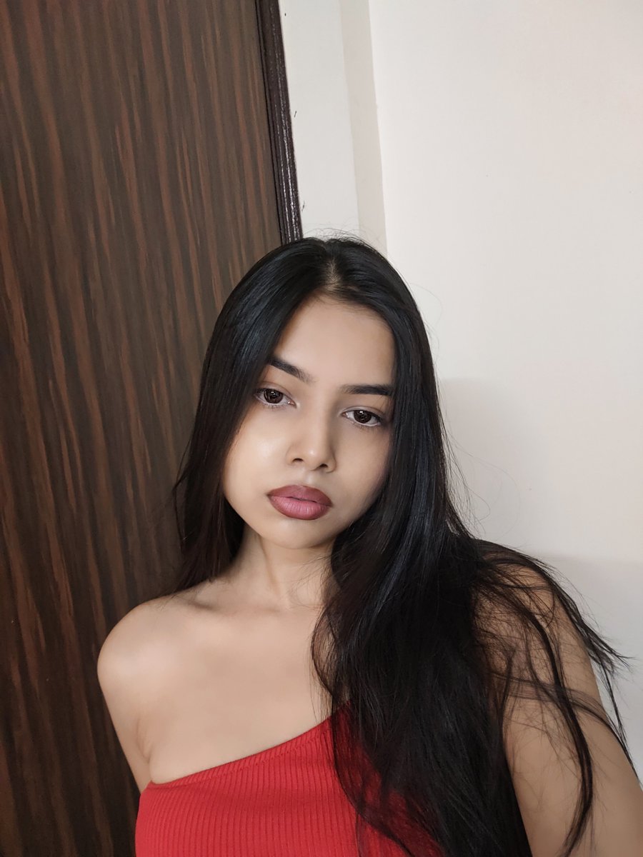 yeahTwerking's tweet image. On magha days we wear red and let the hair do its thing iykyk