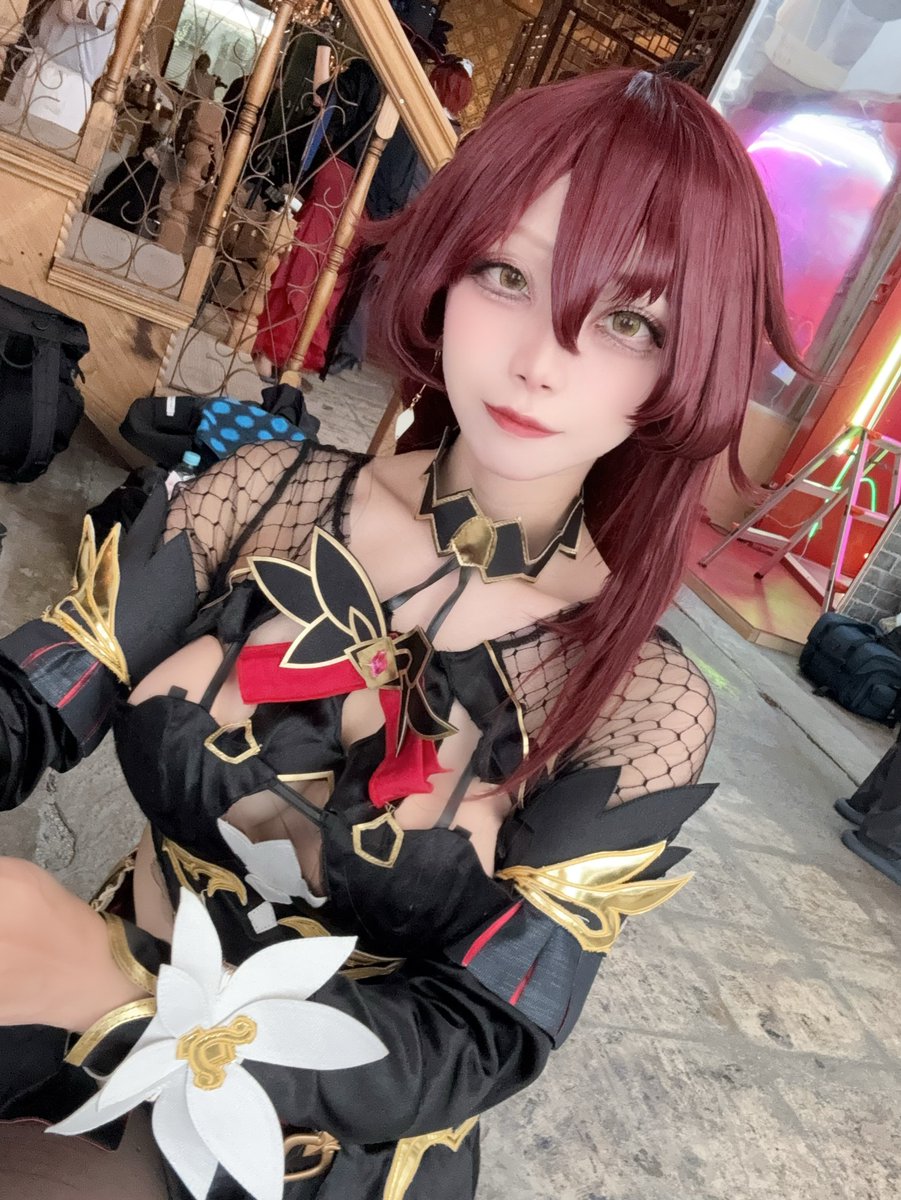Ending0927's tweet image. これはドアップの方のエデンさんのコスプレ速報2