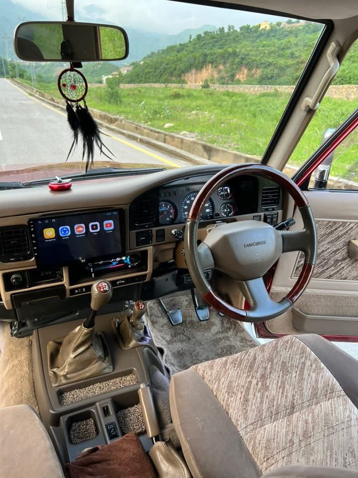 welandfab's tweet image. Real men drives three pedals